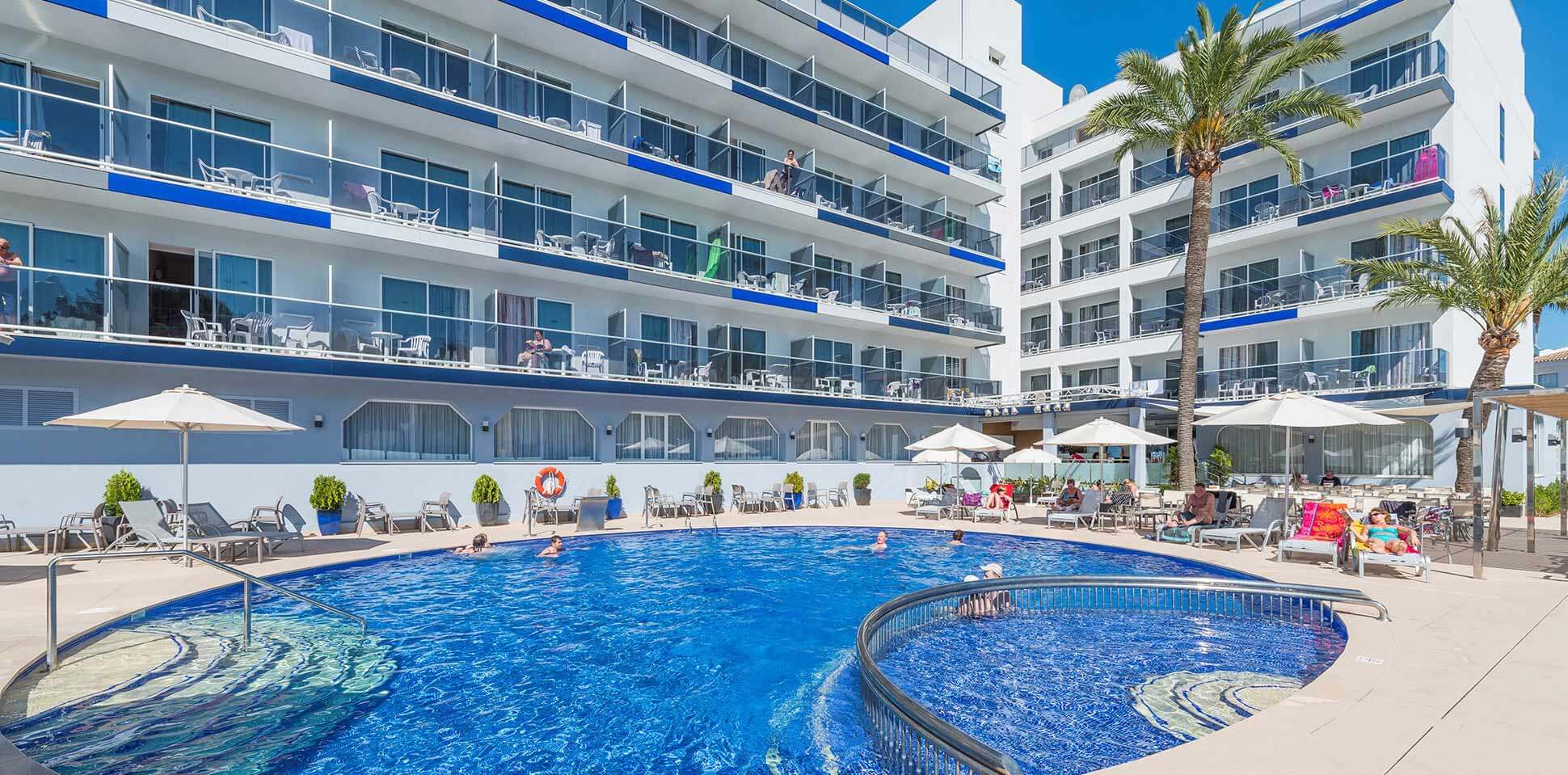 piscina servicio hotel y apartamentos vista park