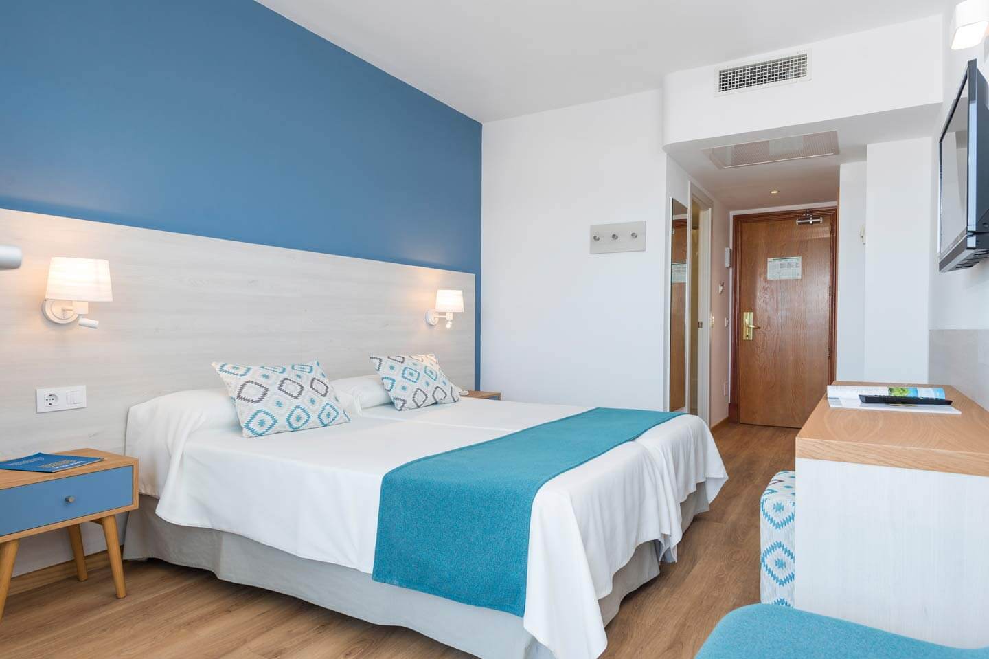 Double room hotel y apartamentos vista park 3* Superior