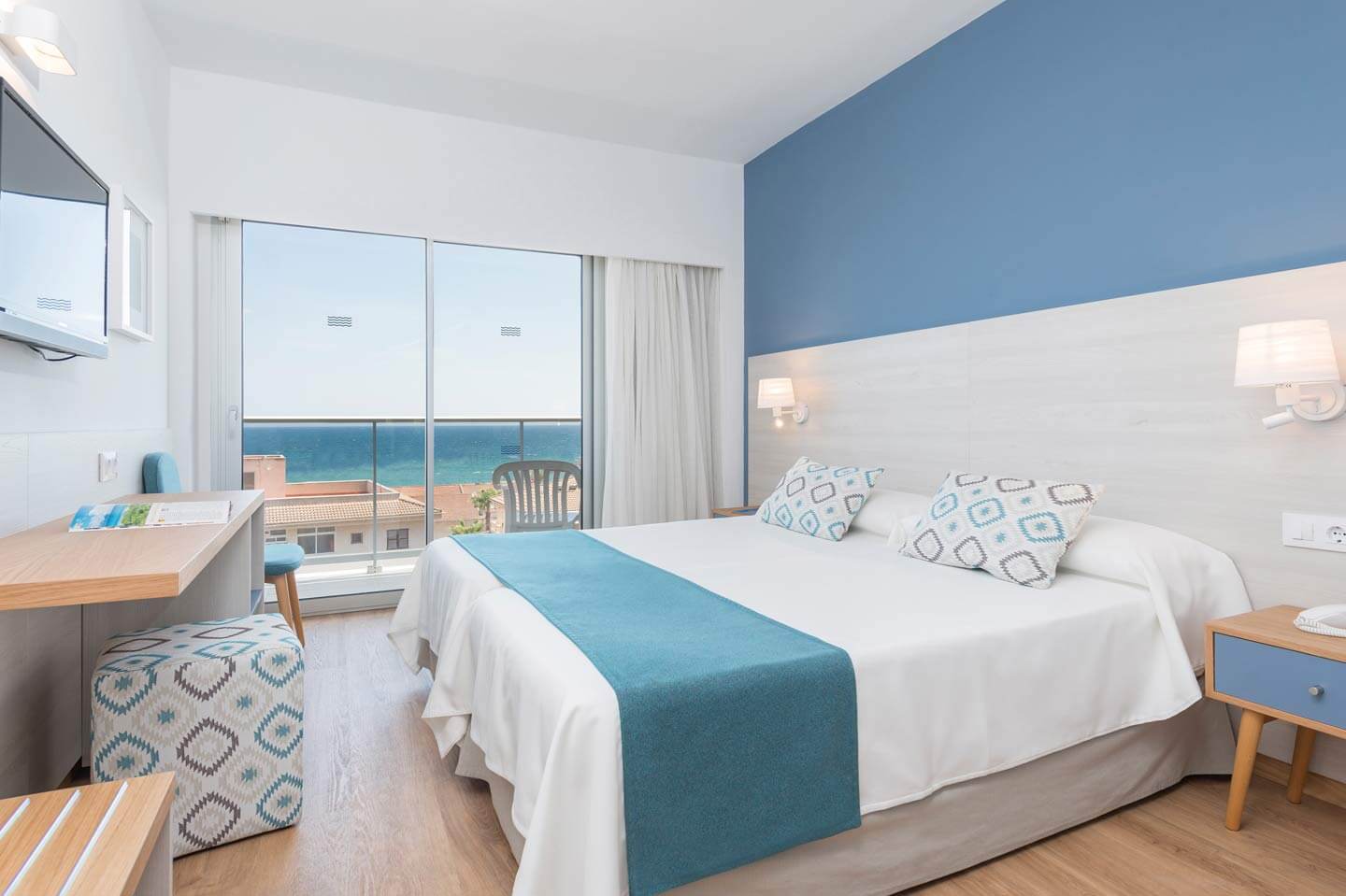 Double room single use hotel and apartments vista park